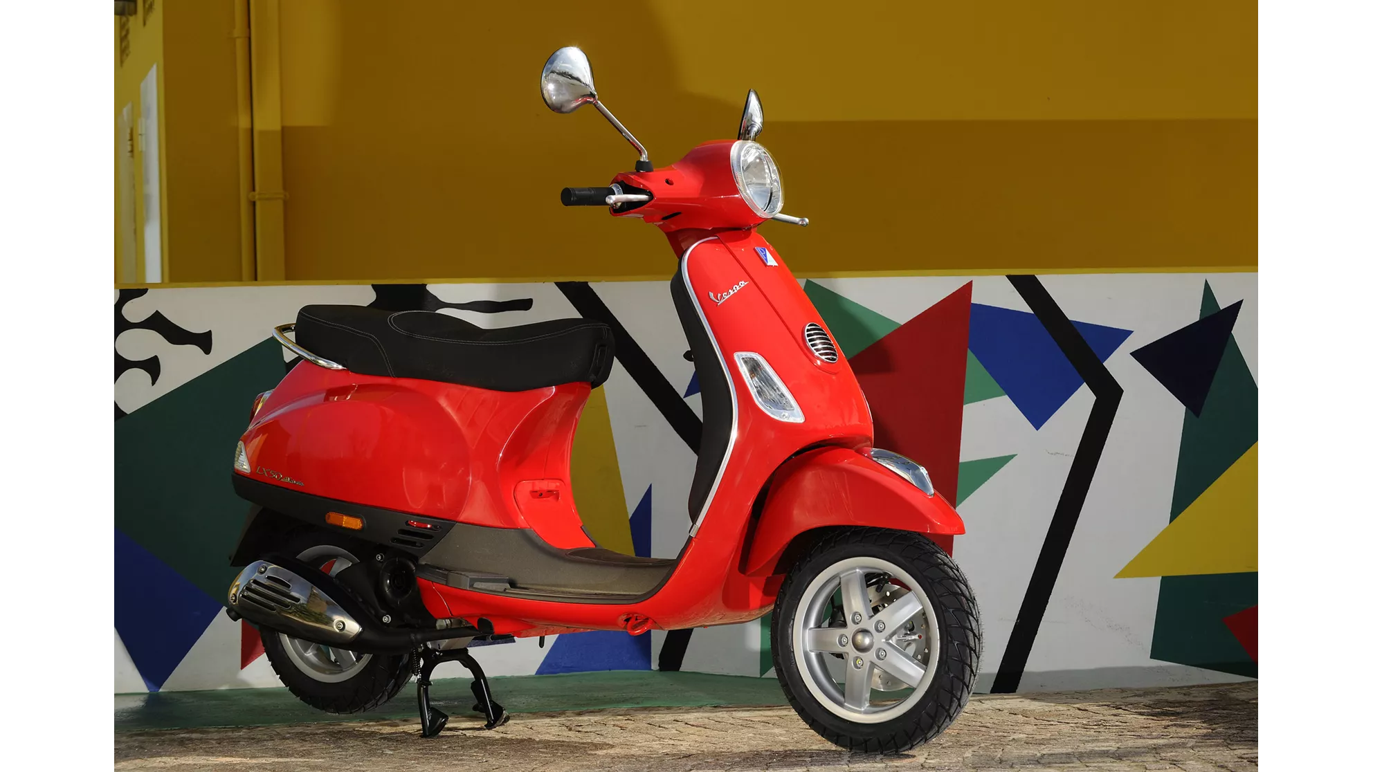 Vespa LX 50 2T - Image 11 Vespa LX 50 2T - Image 11