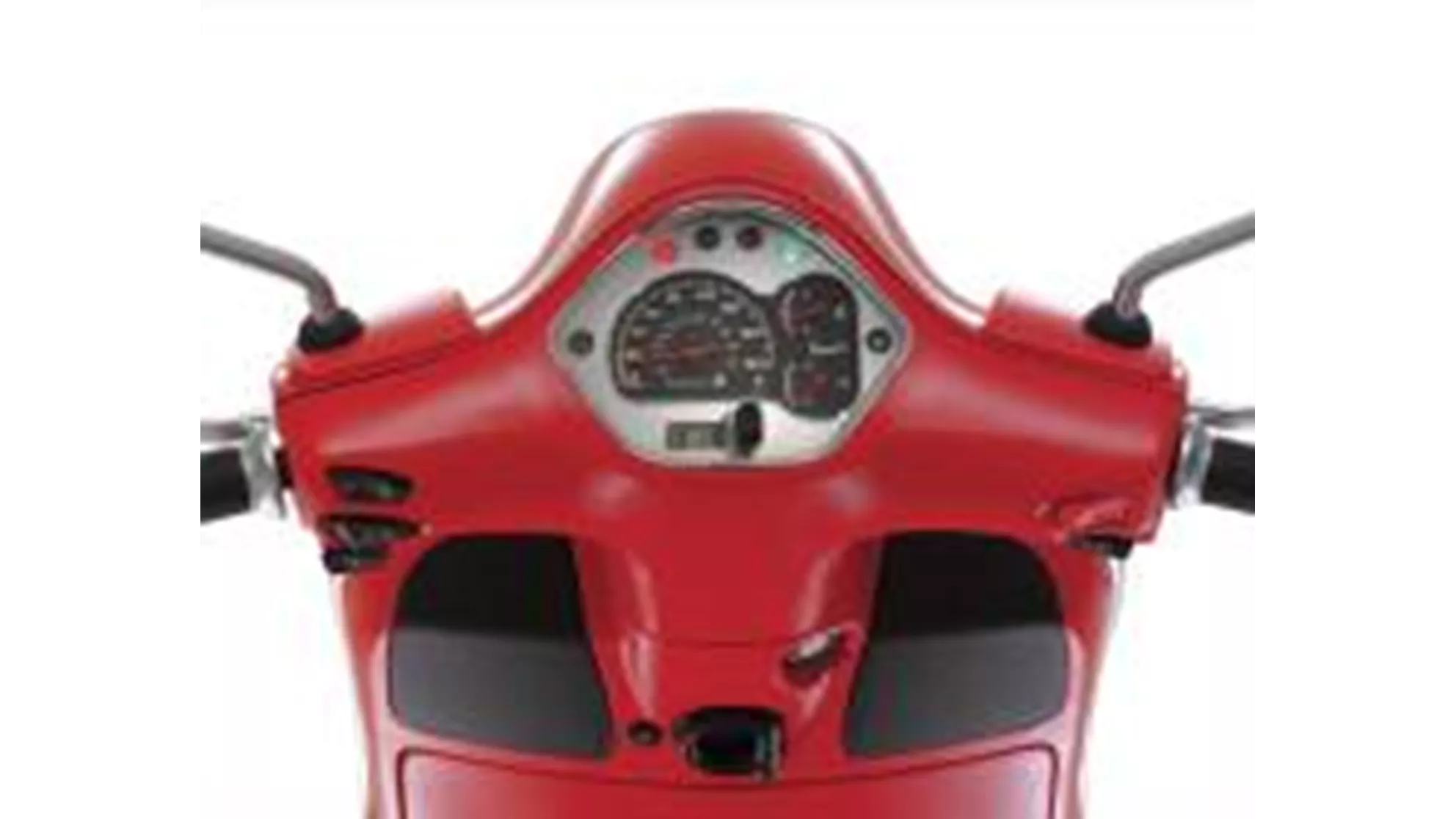 Vespa GTS 125 ie Super - Image 4 Vespa GTS 125 ie Super - Image 4