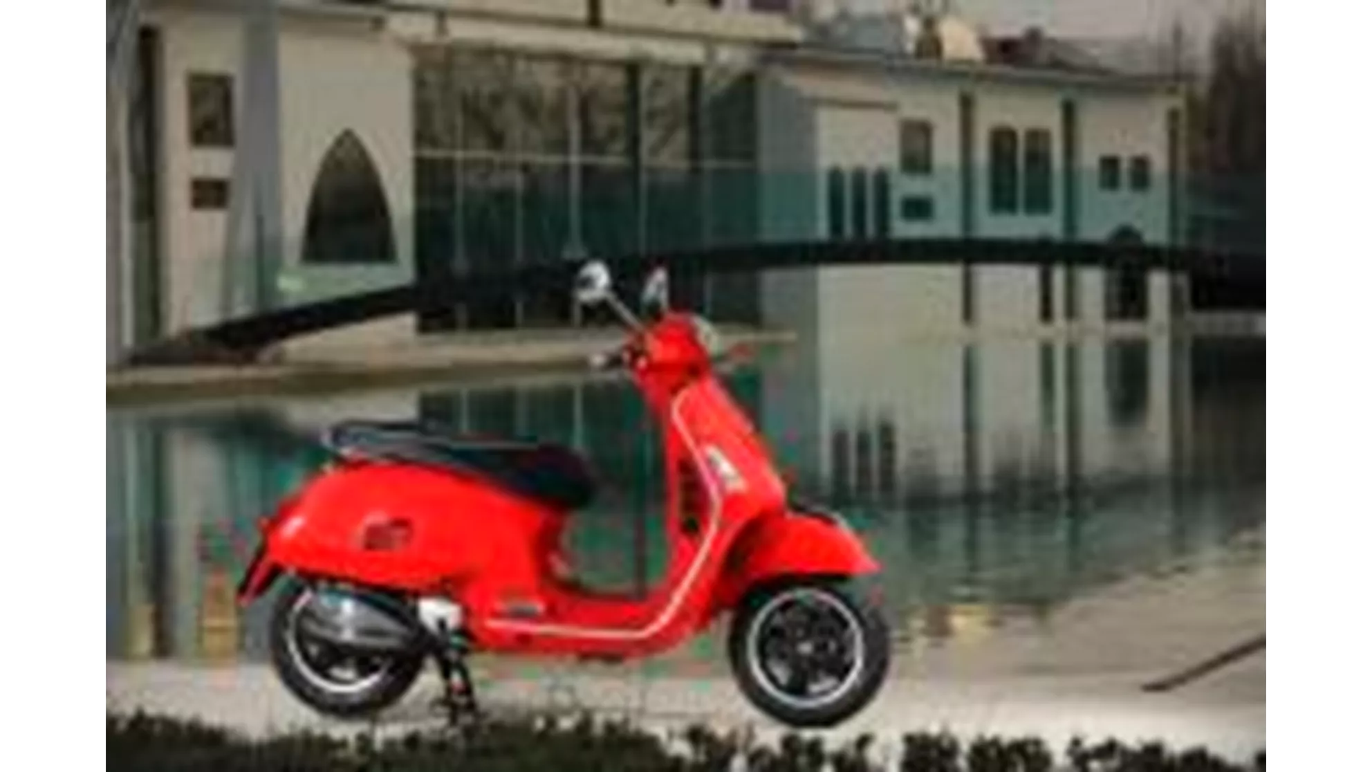 Vespa GTS 125 ie Super - Image 5 Vespa GTS 125 ie Super - Image 5