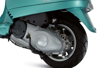 Vespa LXV 125 ie Vie della Moda 2013 - Bild 5