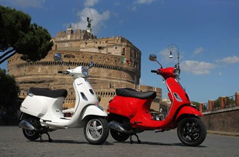 Vespa LXV 125 ie Vie della Moda 2013 - Bild 7