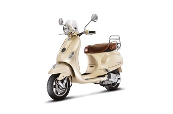 Vespa LXV 125 ie Vie della Moda 2013 - Bild 10