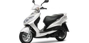Yamaha Cygnus X 2013 vs Honda SH125i 2011