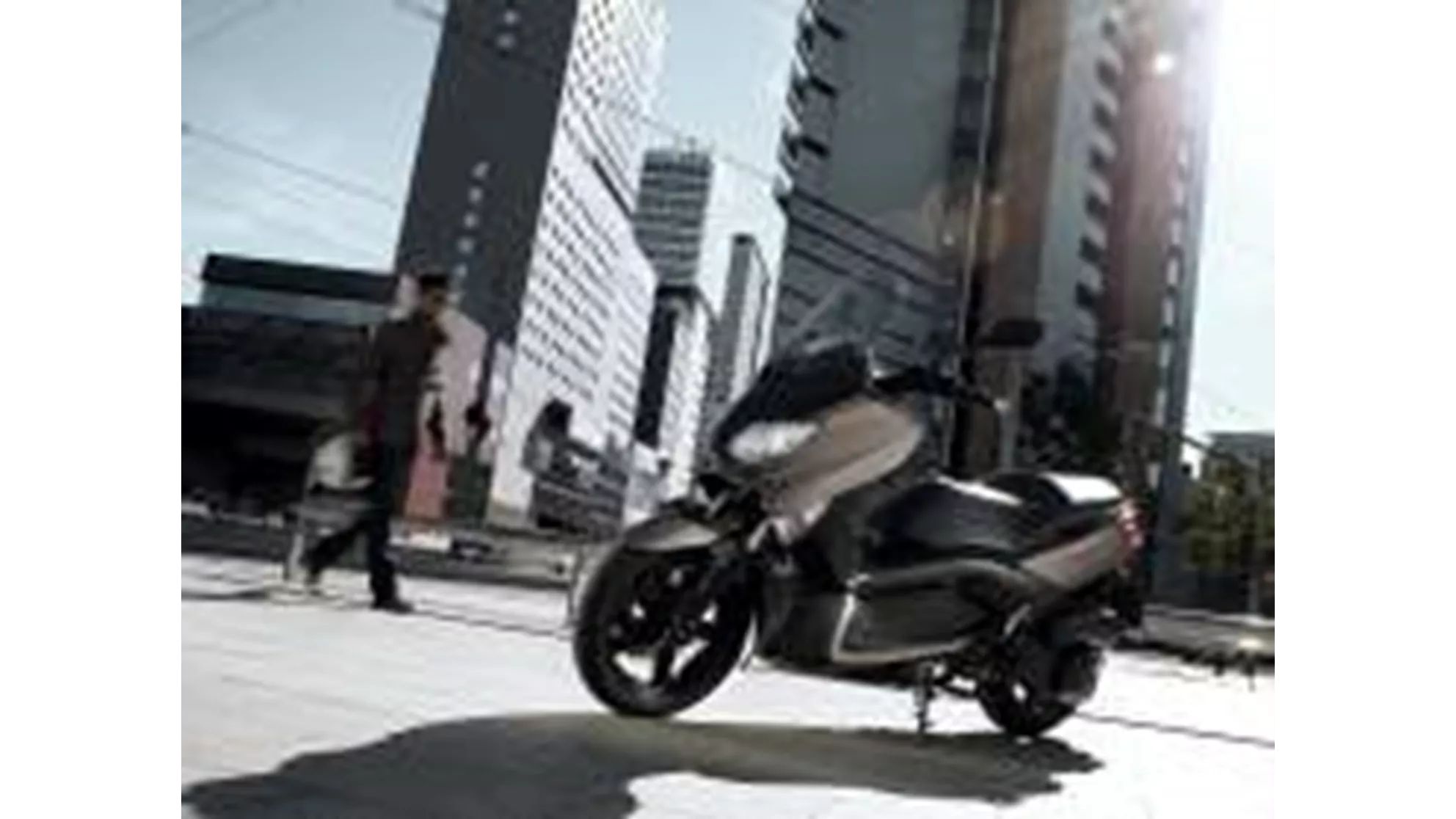 Yamaha X-Max 250 - Image 8 Yamaha X-Max 250 - Image 8