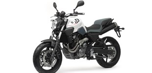 Brixton Crossfire 500 X 2022 vs Yamaha MT-03 2013