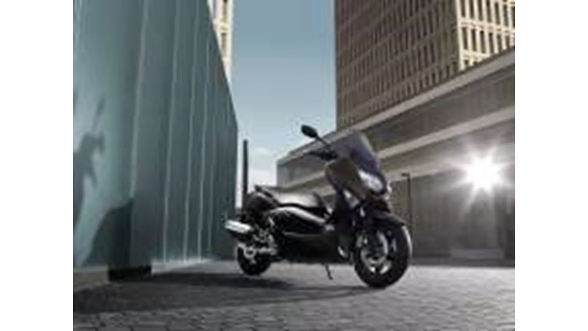 Yamaha XMAX 125 - Image 8 Yamaha XMAX 125 - Image 8