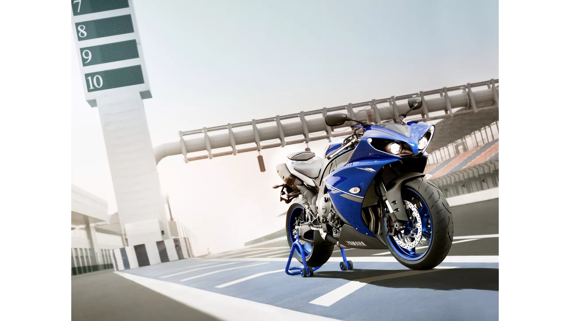 Yamaha R1 - Image 2 Yamaha R1 - Image 2