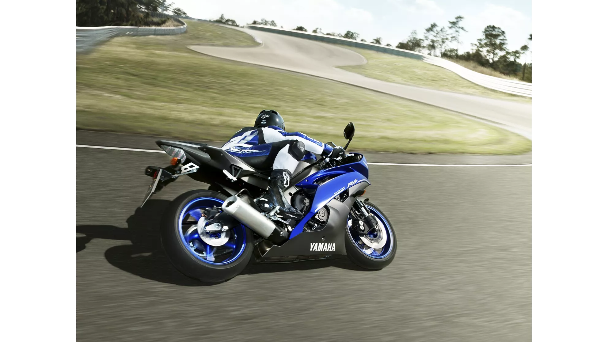 Yamaha YZF-R6 - Image 2 Yamaha YZF-R6 - Image 2