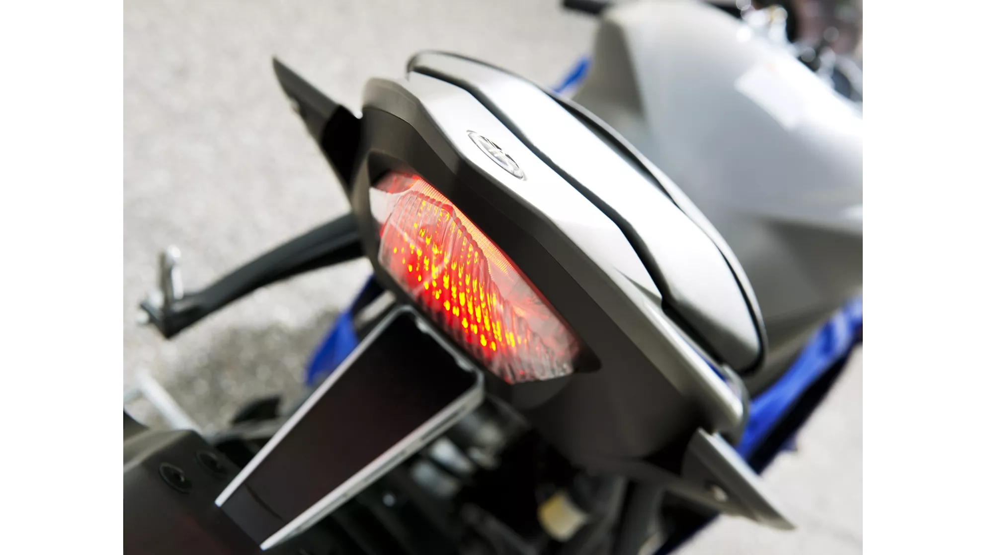 Yamaha YZF-R6 - Image 9 Yamaha YZF-R6 - Image 9