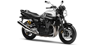 Yamaha XJR 1300 2013 vs KTM 1290 Super Duke R 2017