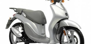 Piaggio Liberty 50 S 2022 vs Yamaha Why 50 2013