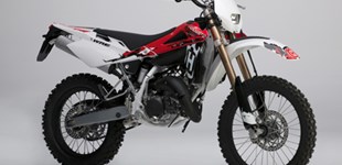 Beta RR Enduro 4T 125 LC 2018 vs Husqvarna WRE 125 2013