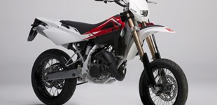 Husqvarna SM 125 S 2013 vs Beta RR 125 4T 2006