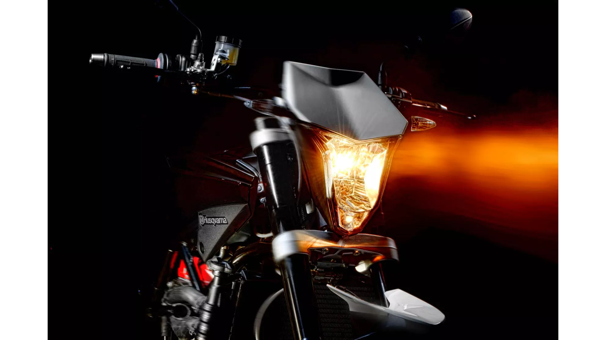 Husqvarna Nuda 900 R - Image 1 Husqvarna Nuda 900 R - Image 1