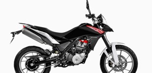 Kawasaki Versys-X 300 2018 vs Husqvarna TR 650 Strada 2013