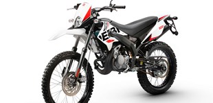 Gilera SMT 50 2T 2013 vs Derbi Senda DRD X-Treme 50 R 2013
