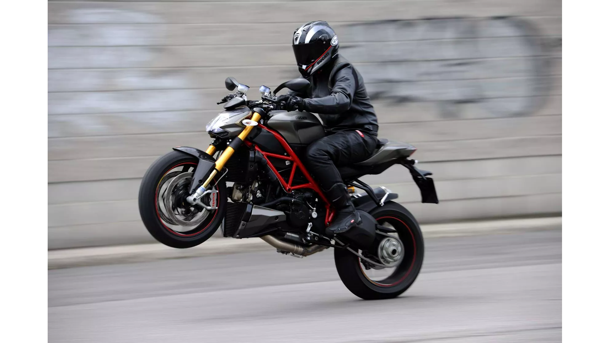 Ducati Streetfighter S - Image 1 Ducati Streetfighter S - Image 1