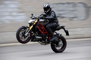 Ducati Streetfighter S 2013 - Bild 3