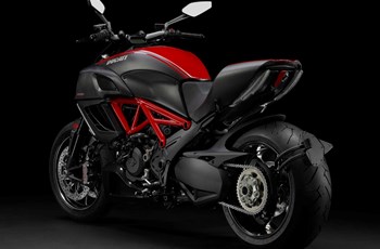Ducati Diavel Carbon 2013 - Bild 9 Ducati Diavel Carbon 2013 - Bild 9