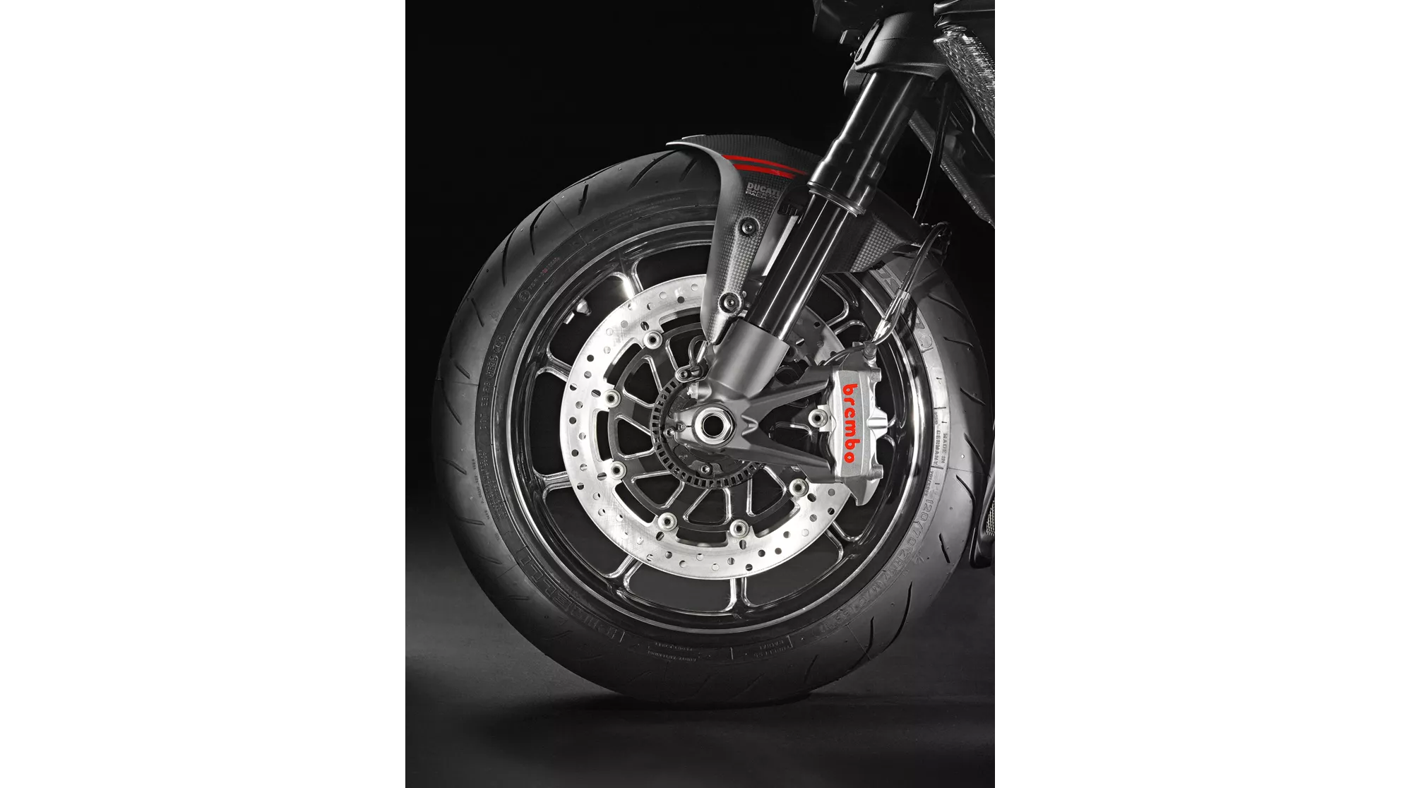 Ducati Diavel Carbon - Image 10 Ducati Diavel Carbon - Image 10