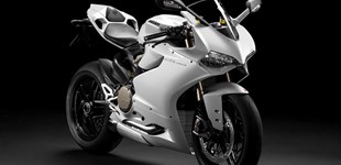 Ducati Panigale V2 2020 vs Ducati 1199 Panigale 2013