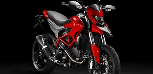 Ducati 848 2008 vs Ducati Hypermotard 821 2013 Ducati 848 2008 vs Ducati Hypermotard 821 2013