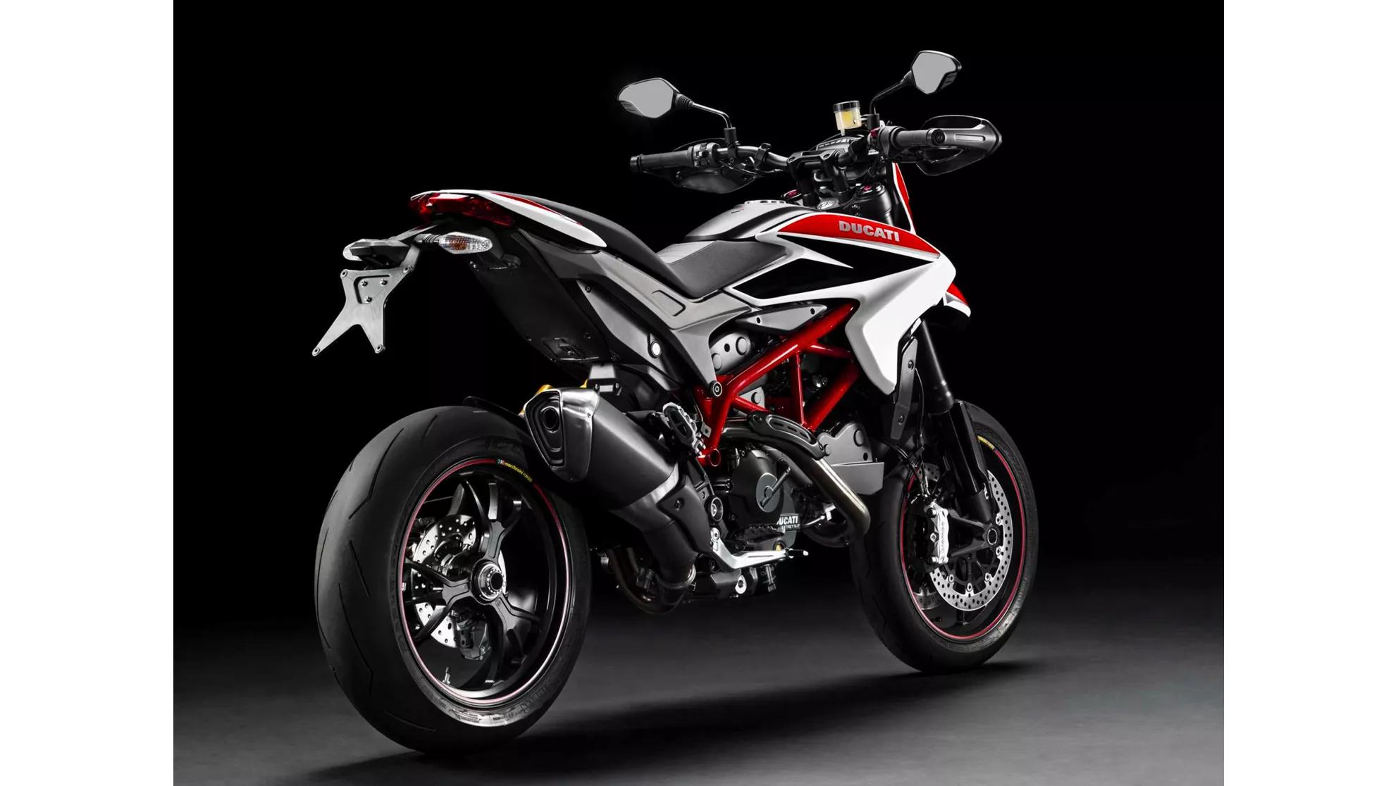 Ducati Hypermotard SP 821 - Image 1 Ducati Hypermotard SP 821 - Image 1