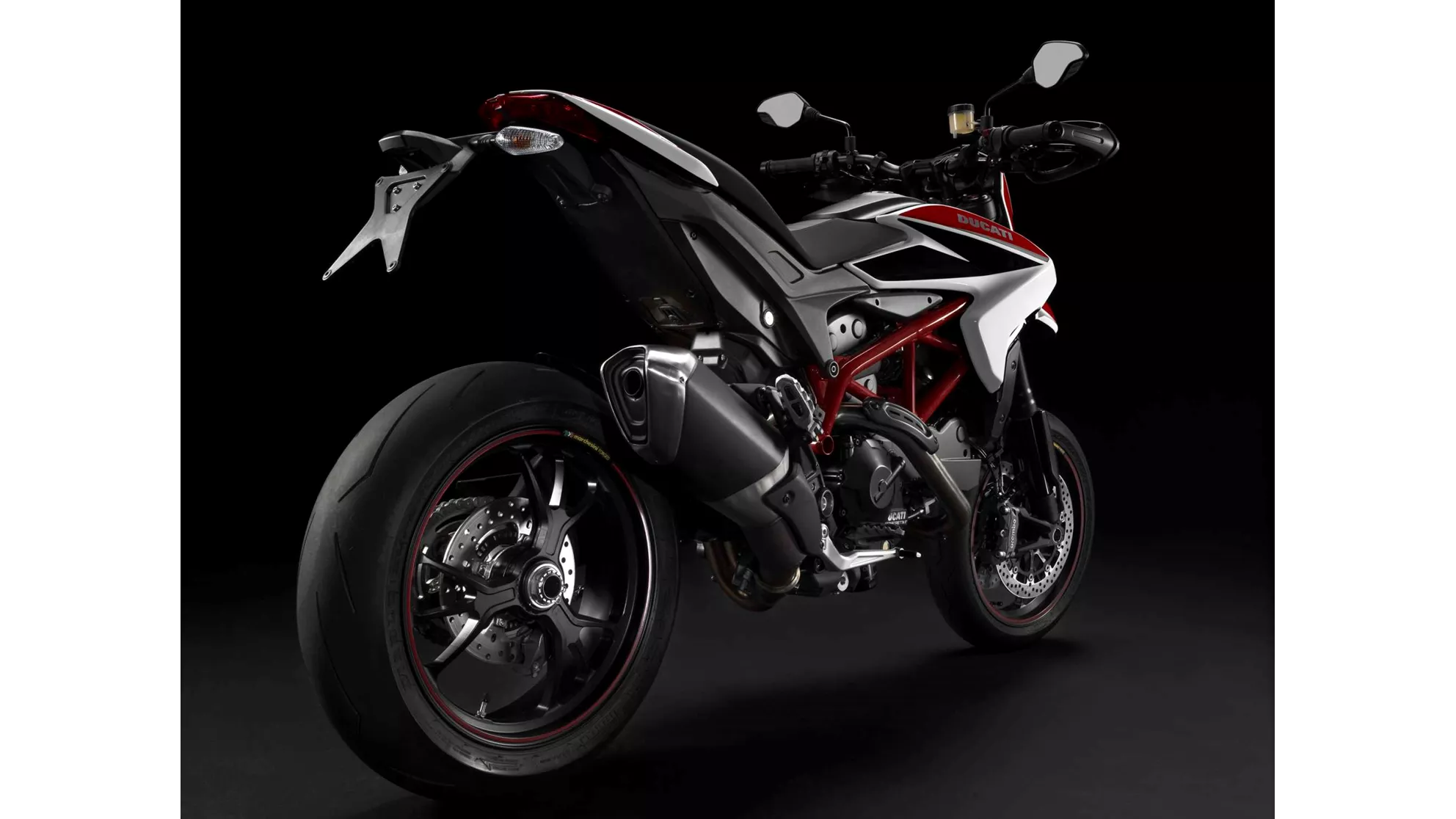 Ducati Hypermotard SP 821 - Image 2 Ducati Hypermotard SP 821 - Image 2