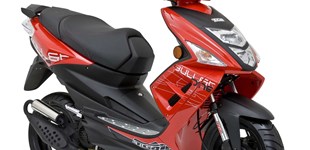 Vespa Primavera 50 4T 2015 vs TGB Bull&t 50 2013