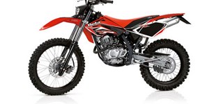 Beta RR Enduro 4T 125 AC 2013 vs Beta RR 125 LC Motard 2021
