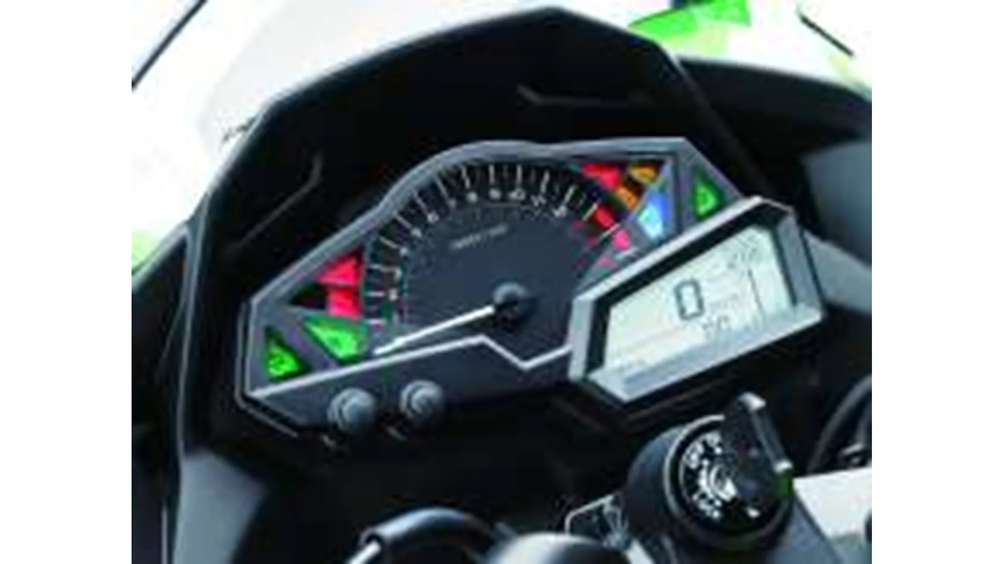 Kawasaki Ninja 300 - Image 4 Kawasaki Ninja 300 - Image 4