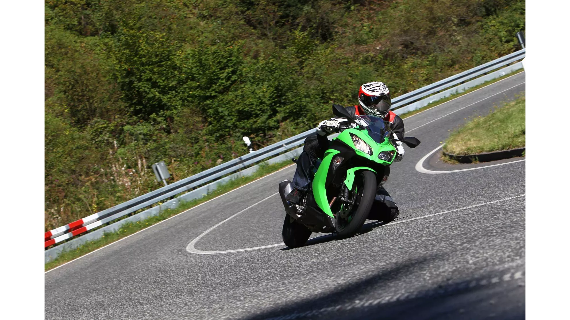 Kawasaki Ninja 300 - Image 11 Kawasaki Ninja 300 - Image 11