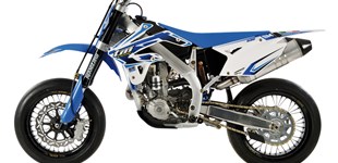 TM SMX 530 F 2013 vs Husqvarna 701 Supermoto 2022
