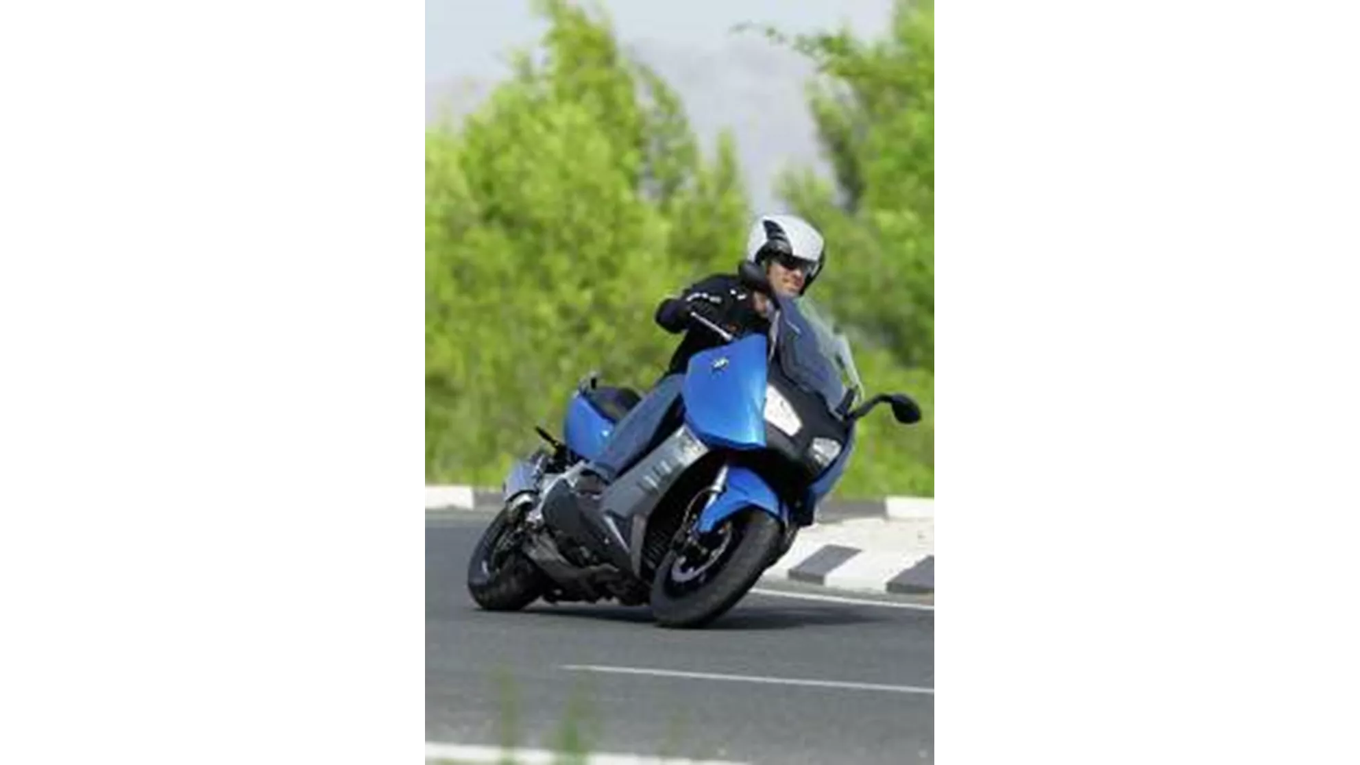 BMW C 600 Sport - Image 8 BMW C 600 Sport - Image 8