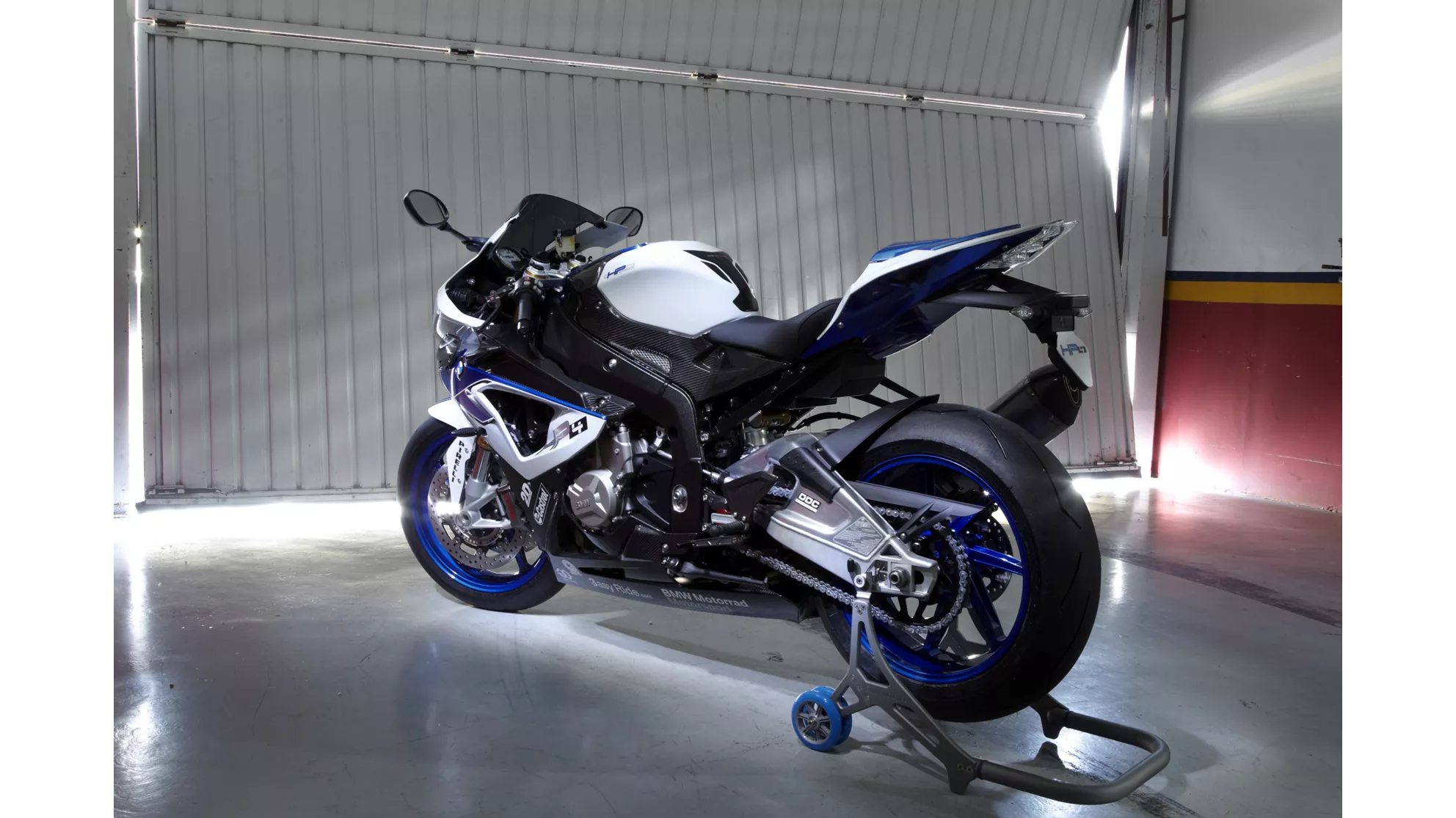 BMW HP4 - Image 1 BMW HP4 - Image 1