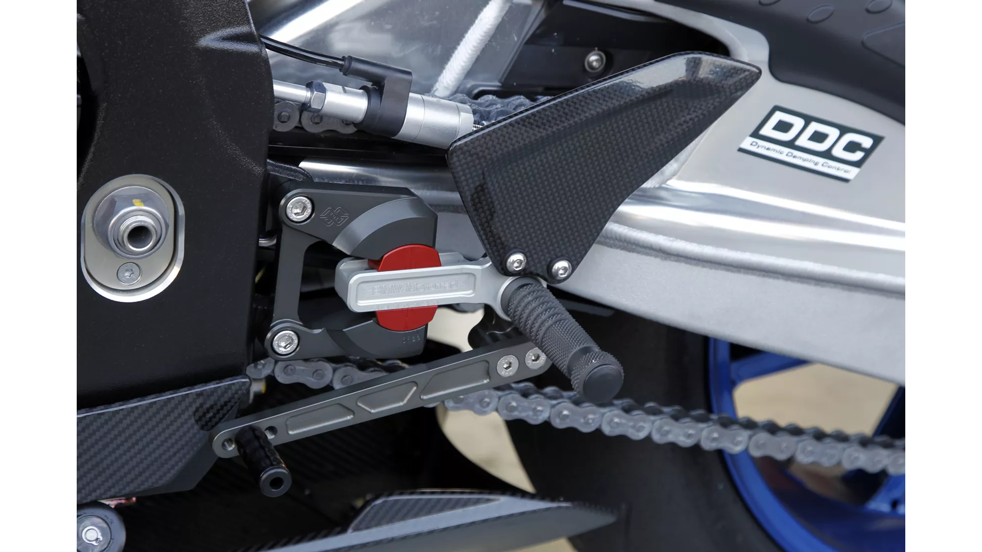 BMW HP4 - Image 9 BMW HP4 - Image 9