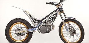 Sherco ST 1.25 2013 vs Ural Red October 2009