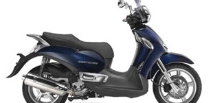 Kymco AK 550i ABS 2017 vs Aprilia Scarabeo 500 2013