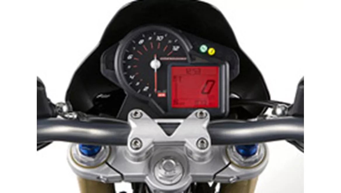 Aprilia Dorsoduro 750 2013 Aprilia Dorsoduro 750 2013