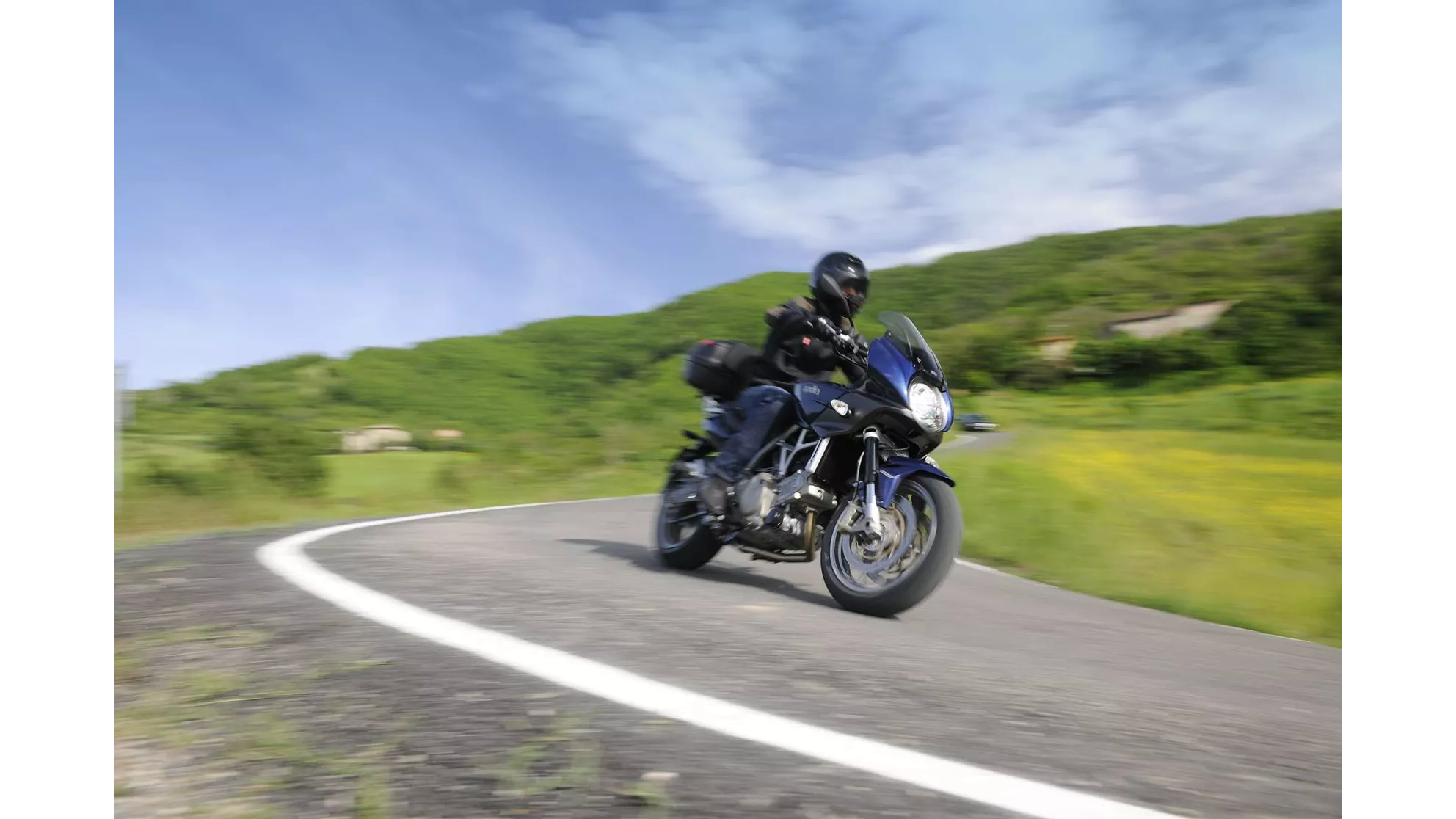 Aprilia Mana 850 GT - Image 7 Aprilia Mana 850 GT - Image 7