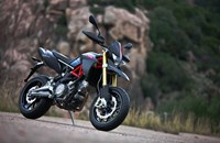 Aprilia Dorsoduro 750 Factory 2013 - Bild 12