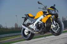 Aprilia Tuono V4 R 2013 - Bild 9