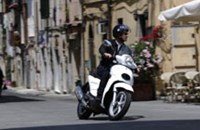 Aprilia Scarabeo 200 i.e. 2013 - Bild 7 Aprilia Scarabeo 200 i.e. 2013 - Bild 7