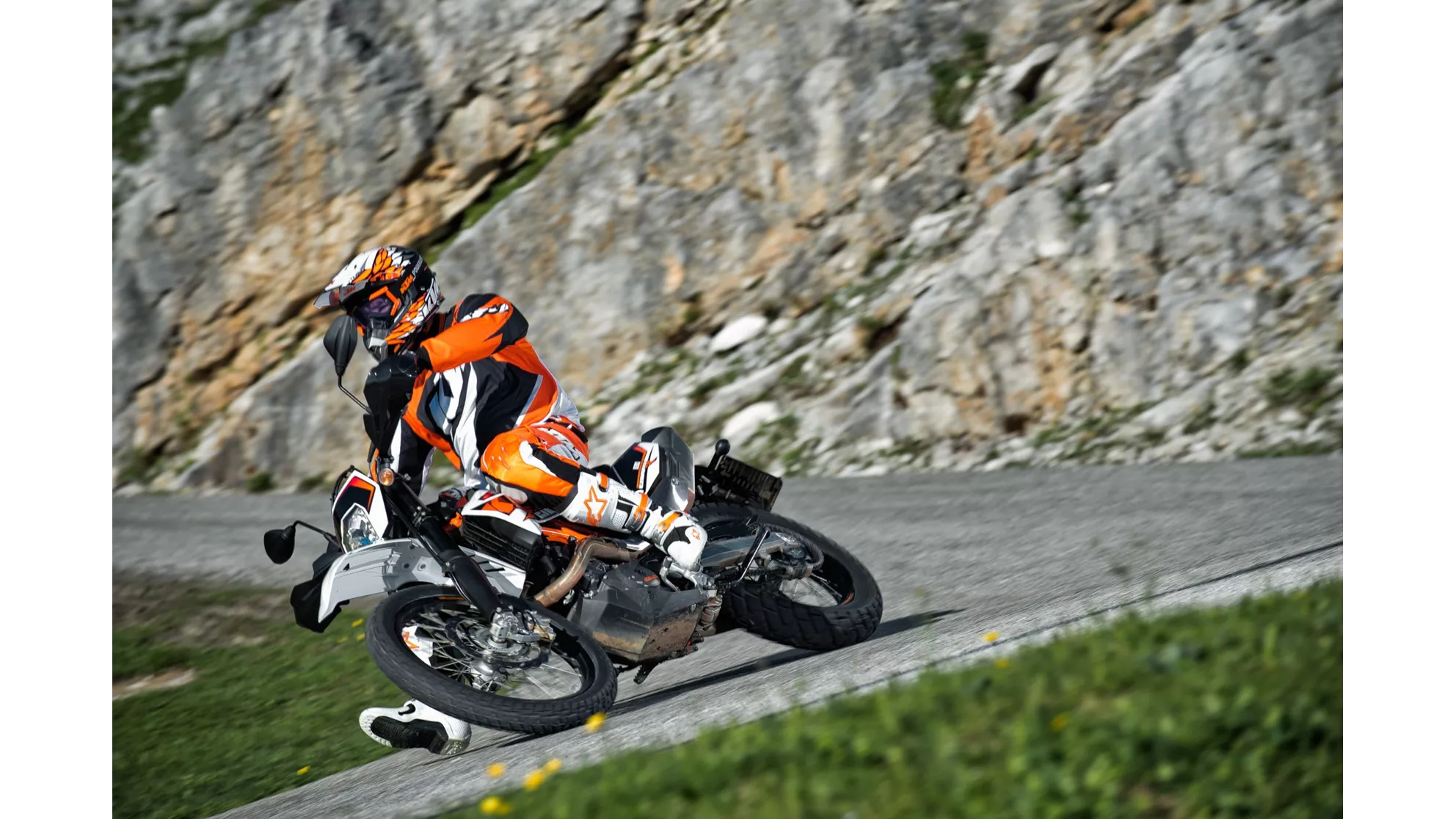 KTM 690 Enduro R - Image 1 KTM 690 Enduro R - Image 1