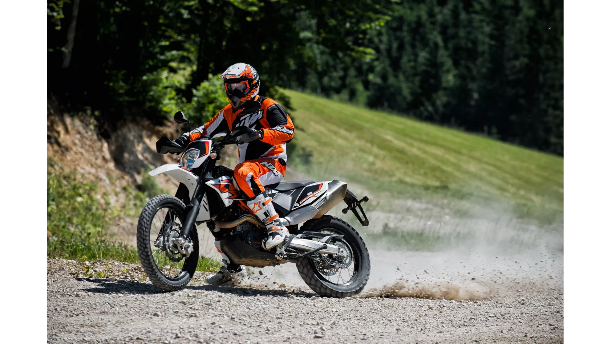 KTM 690 Enduro R - Image 3 KTM 690 Enduro R - Image 3