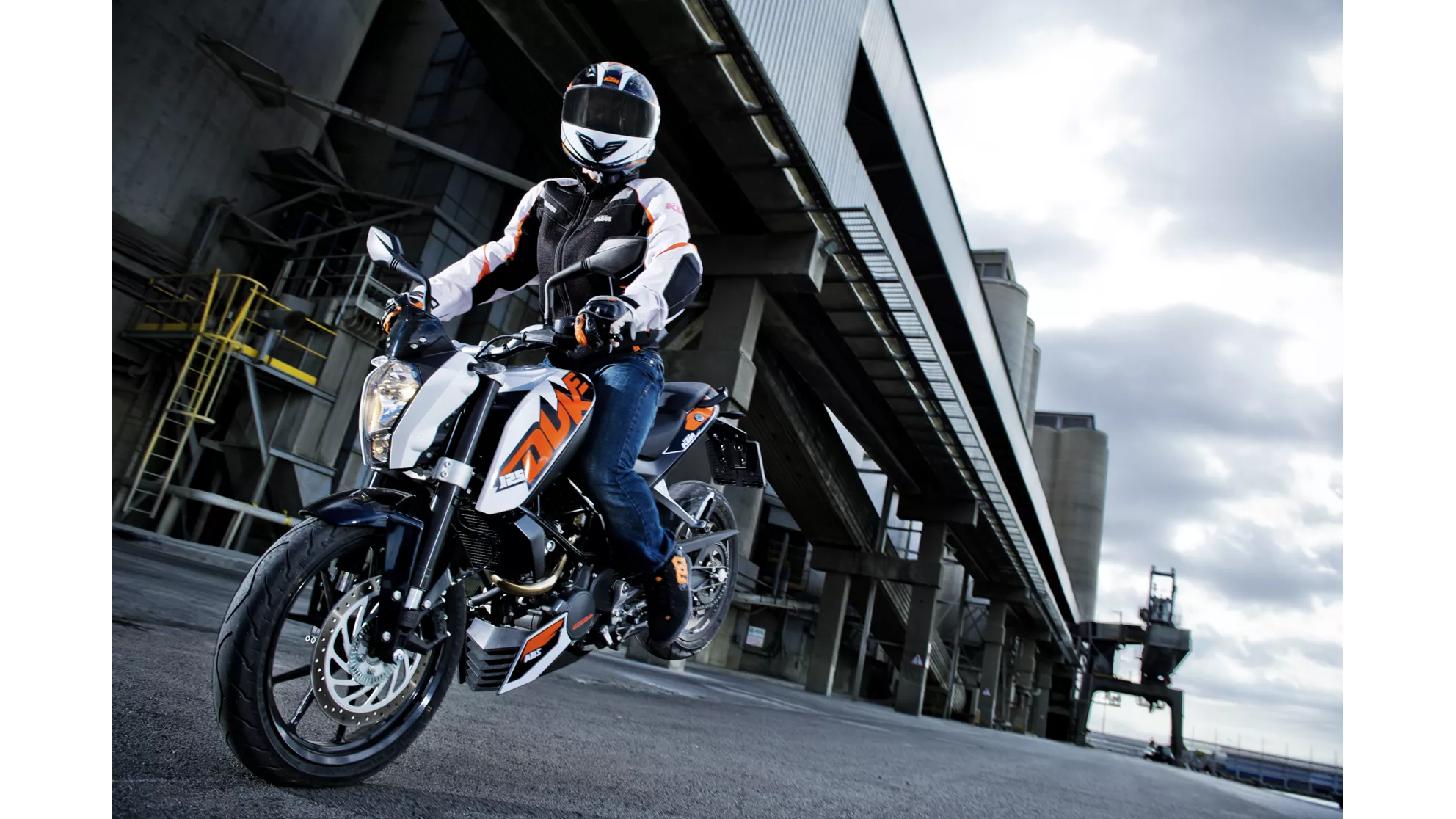 KTM 125 Duke - Image 11 KTM 125 Duke - Image 11