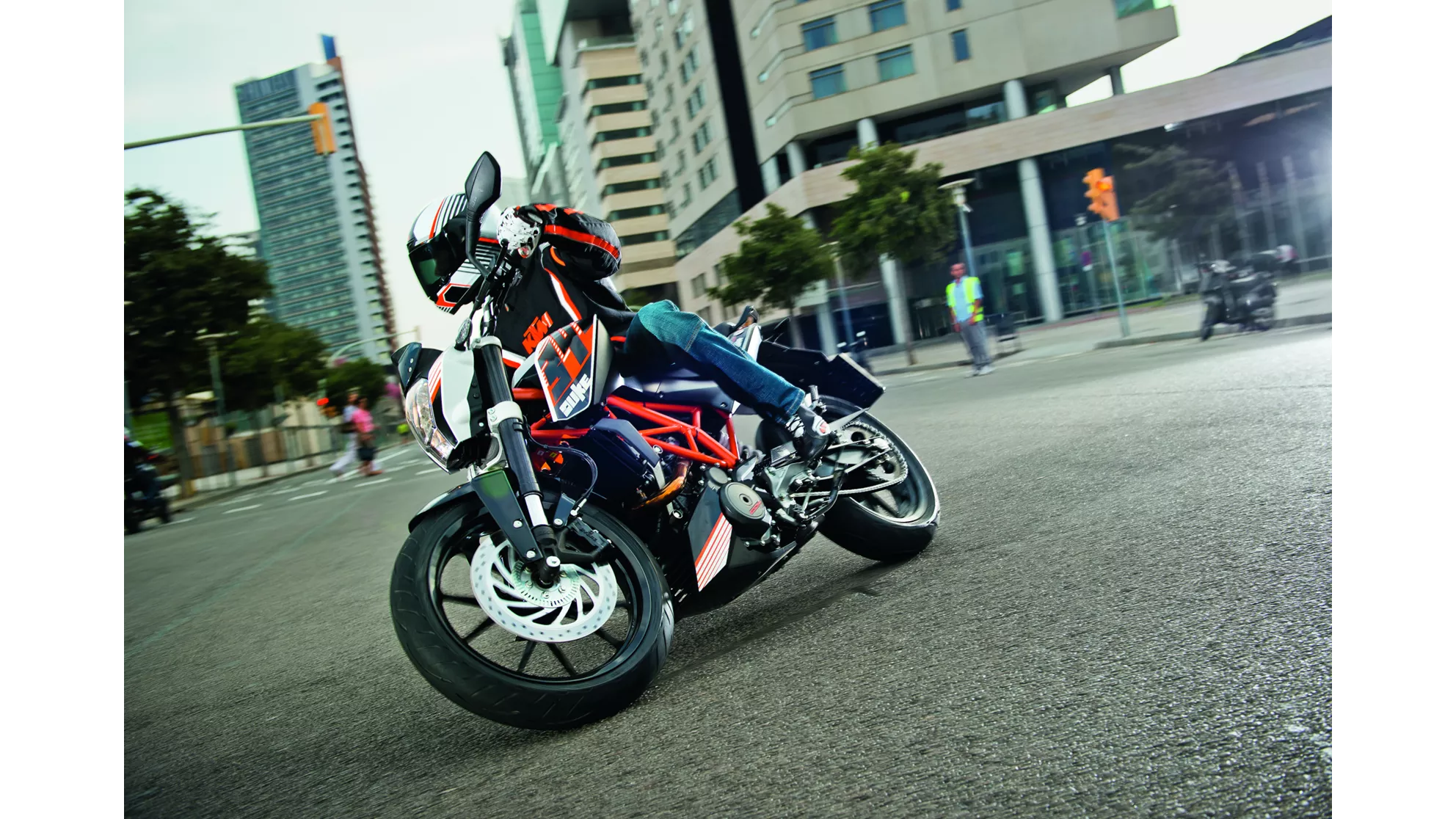 KTM 390 Duke - Image 1 KTM 390 Duke - Image 1