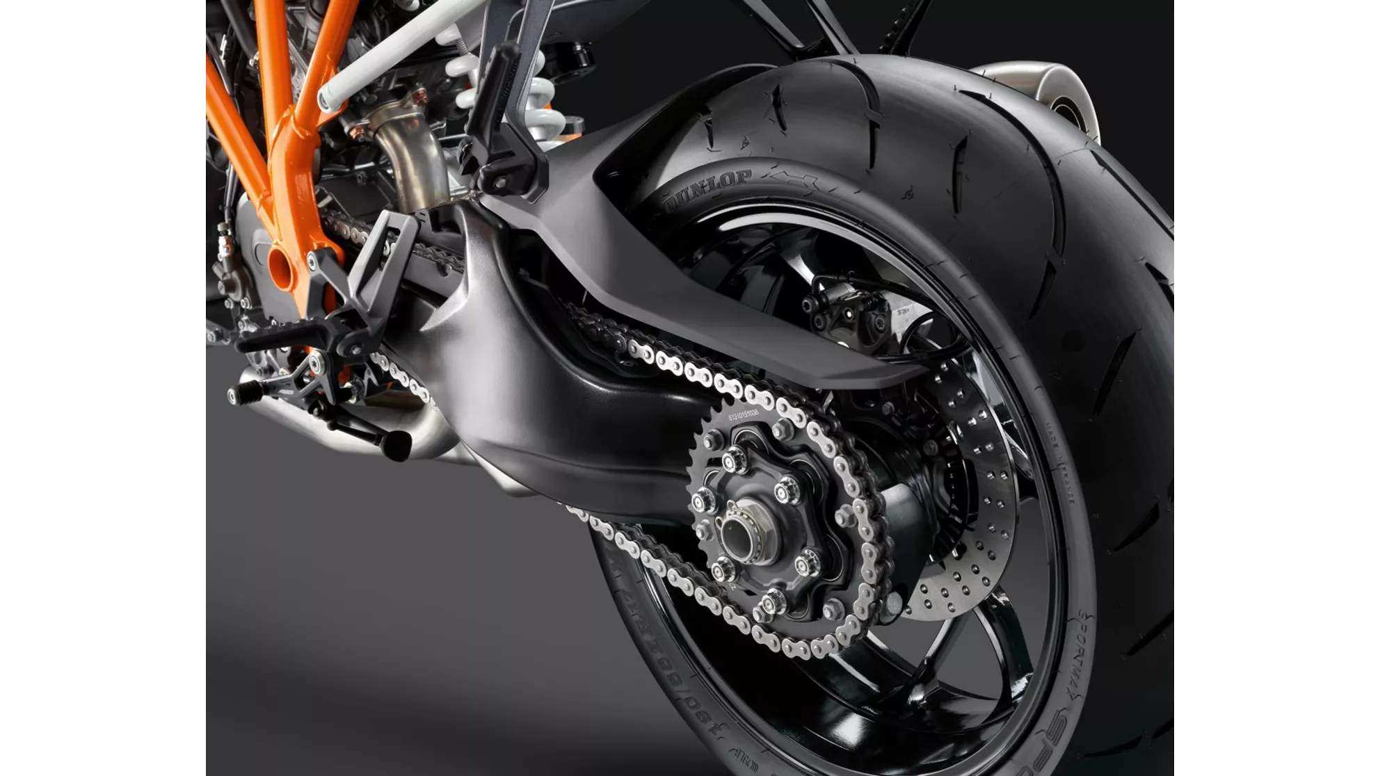 KTM 1290 Super Duke R - Image 5 KTM 1290 Super Duke R - Image 5