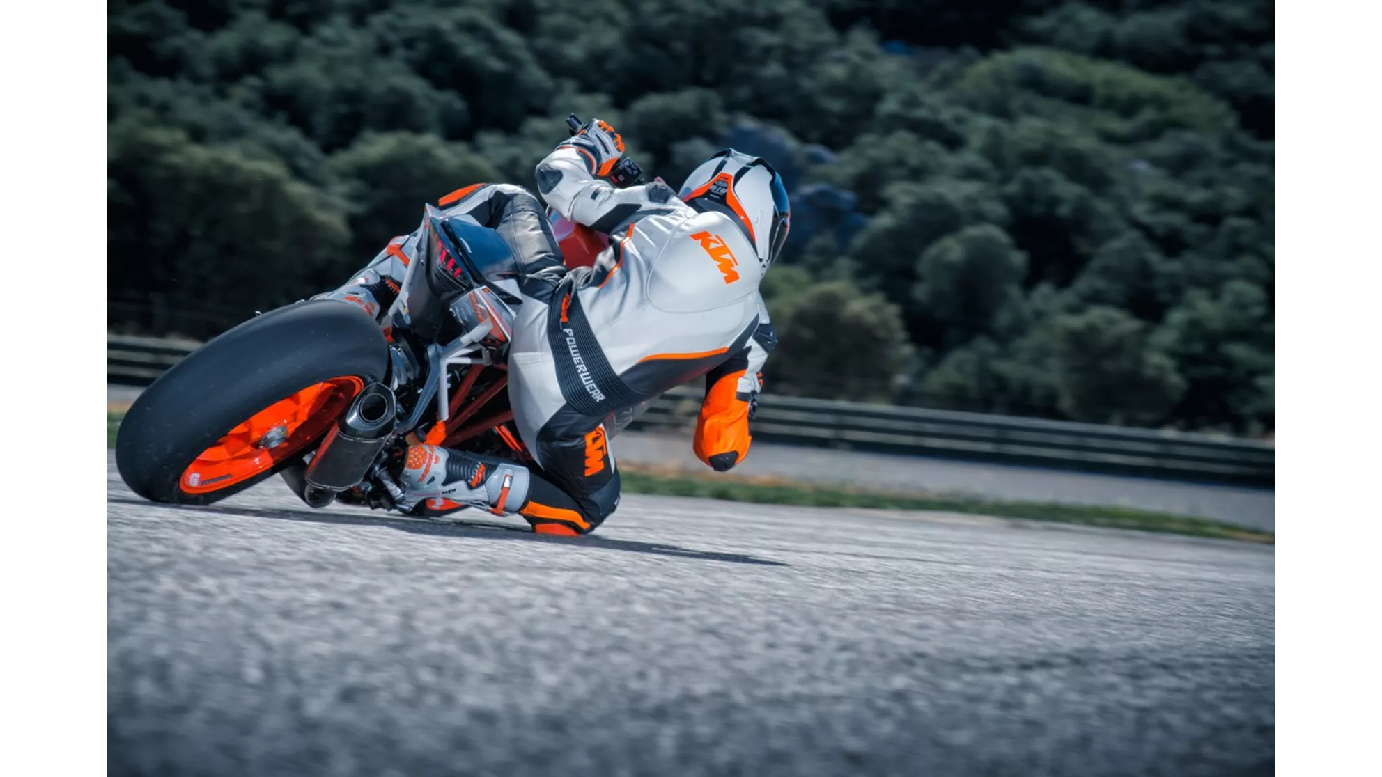 KTM 1290 Super Duke R - Image 7 KTM 1290 Super Duke R - Image 7