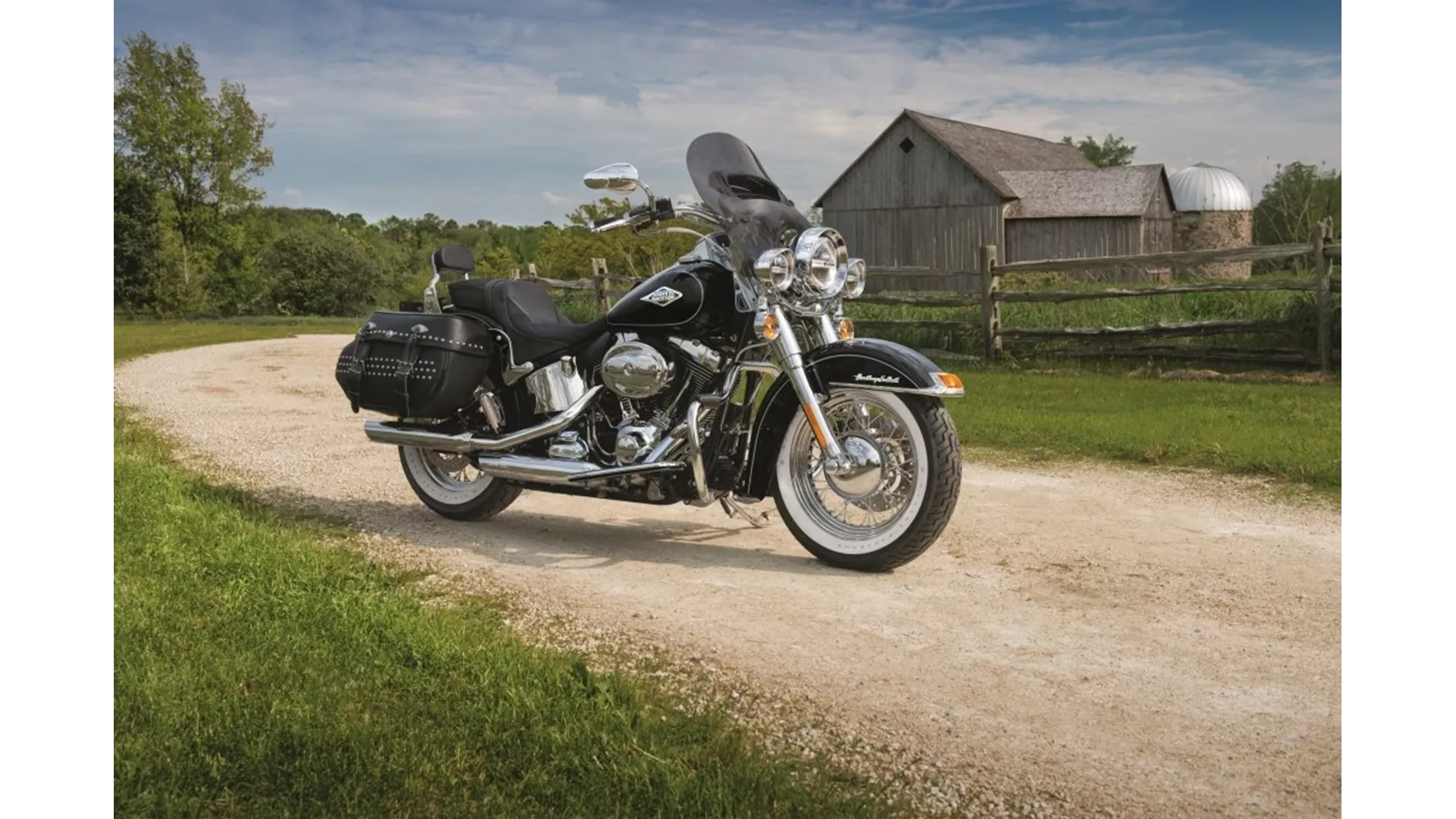 Harley-Davidson Softail Heritage Classic FLSTC - Image 1 Harley-Davidson Softail Heritage Classic FLSTC - Image 1